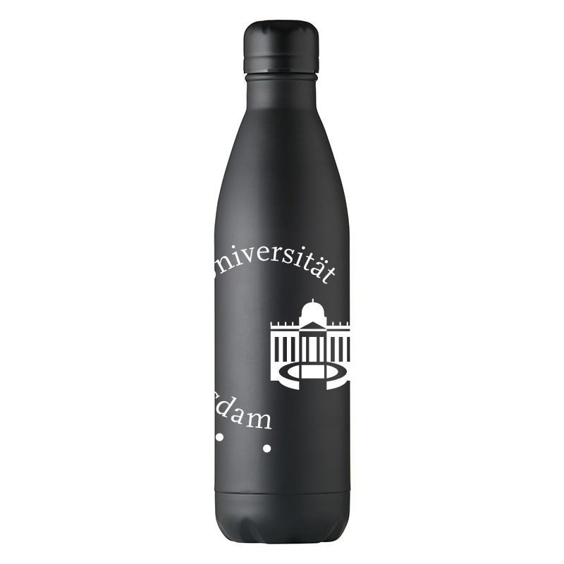 Trinkflasche-schwarz-groß. Abgebildet ist eine schwarze Trinkflasche mit dem Universitätslogo als Aufdruck. Sie hat ein Fassungsvermögen von 750 ml.